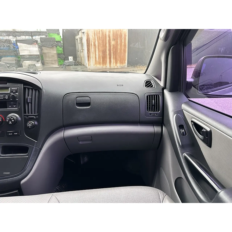 HYUNDAI STAREX 2013 / DIESEL 2.5 / 2WD / 12 PASAJEROS 16