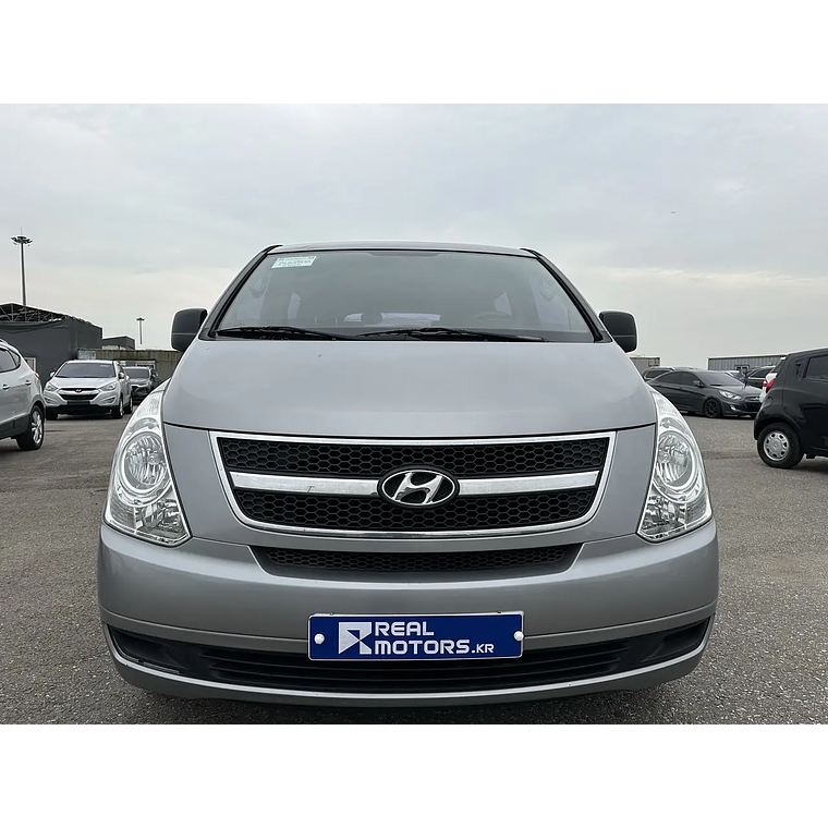 HYUNDAI STAREX 2013 / DIESEL 2.5 / 2WD / 12 PASAJEROS 5