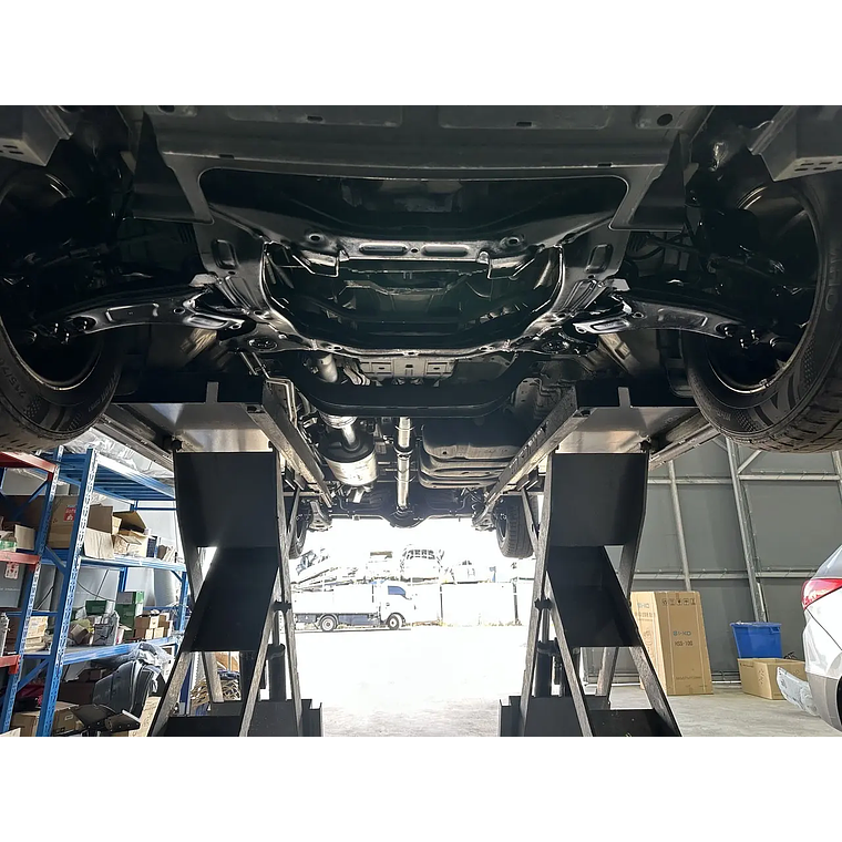 HYUNDAI STAREX 2013 / DIESEL 2.5 / 2WD / 12 PASAJEROS 23