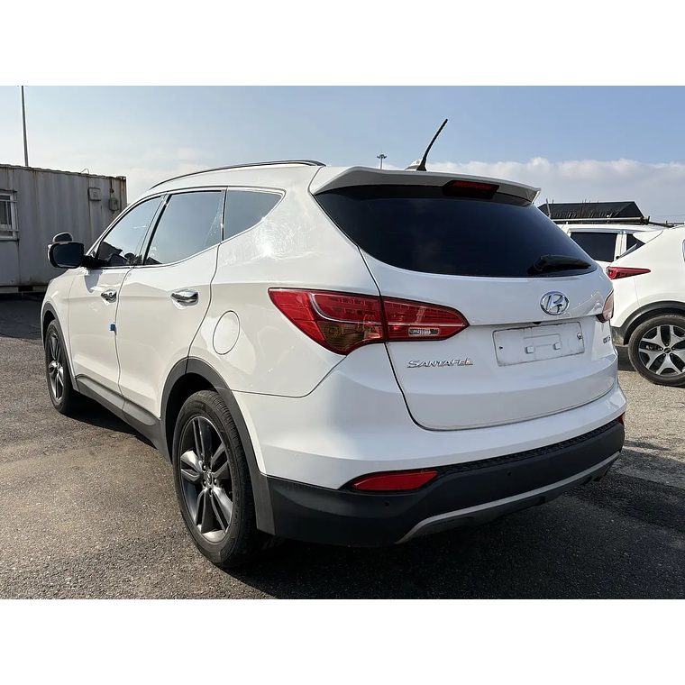 HYUNDAI SANTA FE 2013 / 7 PASAJEROS / 2WD / CAMARA R / DIESEL 2.0 2
