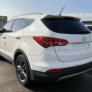 HYUNDAI SANTA FE 2013 / 7 PASAJEROS / 2WD / CAMARA R / DIESEL 2.0