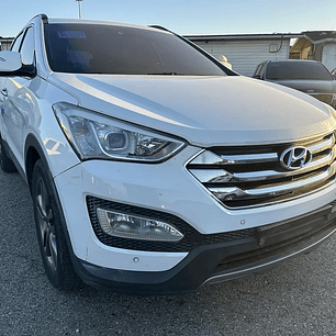HYUNDAI SANTA FE 2013 / 7 PASAJEROS / 2WD / CAMARA R / DIESEL 2.0