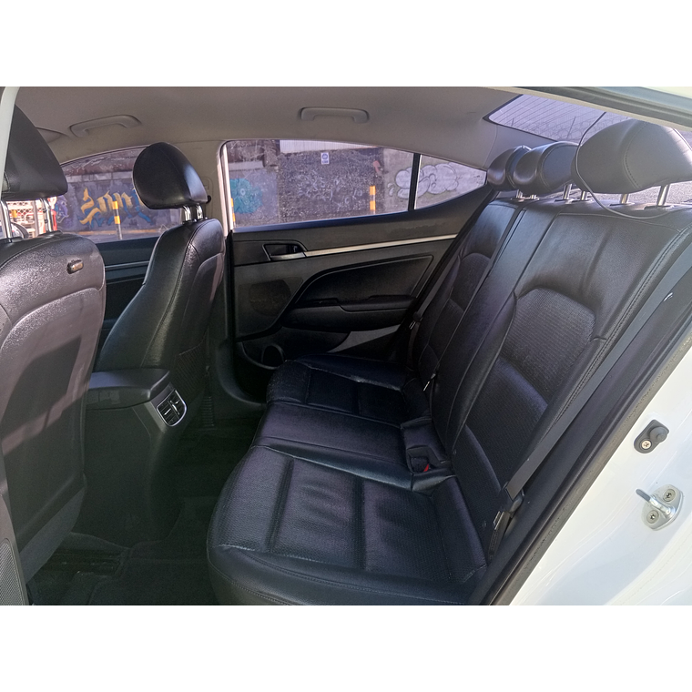 HYUNDAI AVANTEAD 2016 LOOK DEPORTIVO 7