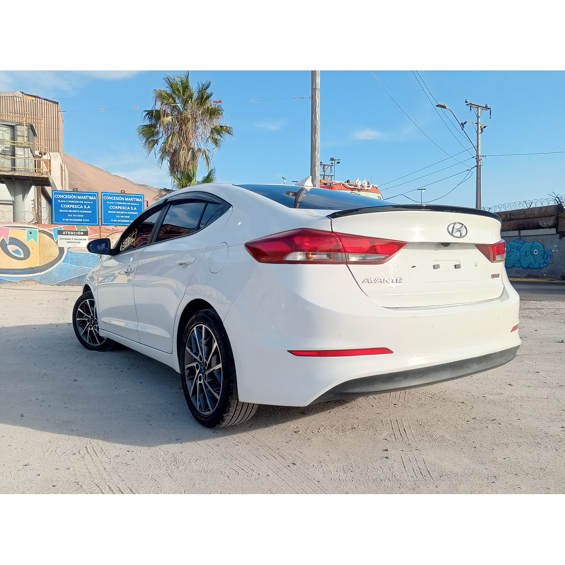 HYUNDAI AVANTEAD 2016 LOOK DEPORTIVO 3