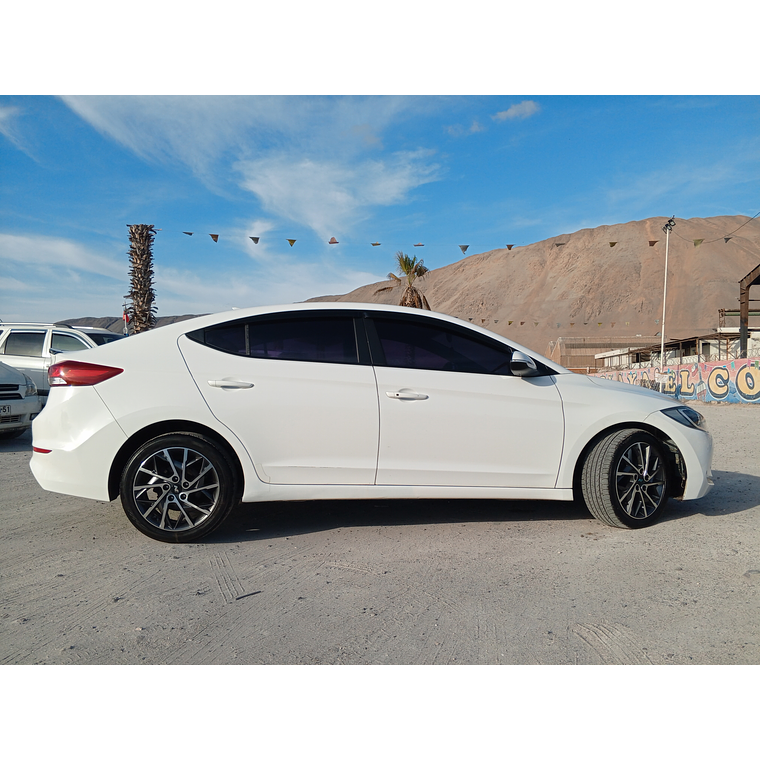 HYUNDAI AVANTEAD 2016 LOOK DEPORTIVO 11