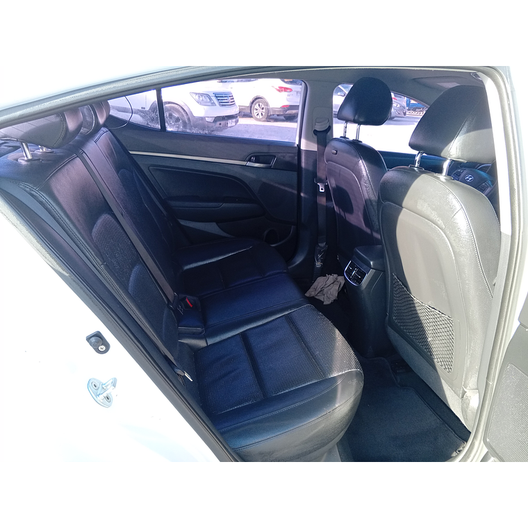 HYUNDAI AVANTEAD 2016 LOOK DEPORTIVO 13