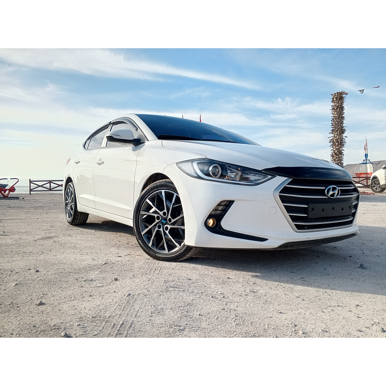 HYUNDAI AVANTEAD 2016 LOOK DEPORTIVO 2
