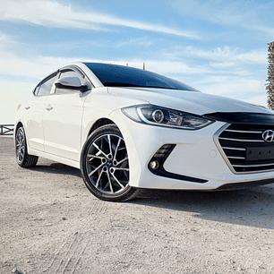 HYUNDAI AVANTEAD 2016 LOOK DEPORTIVO