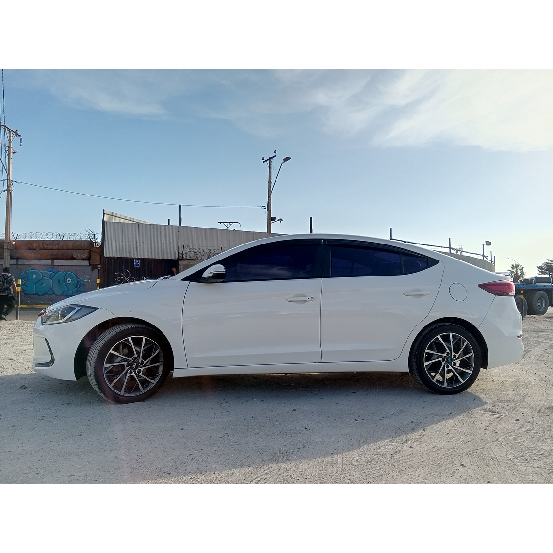 HYUNDAI AVANTEAD 2016 LOOK DEPORTIVO 5