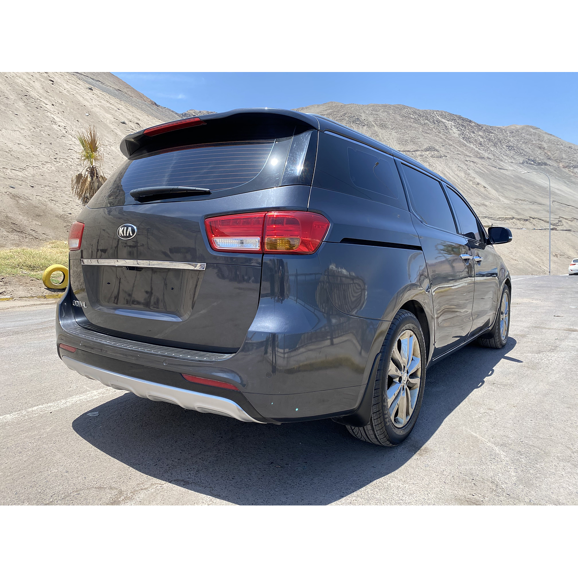 KIA CARNIVAL 2016 GRIS 2WD 2