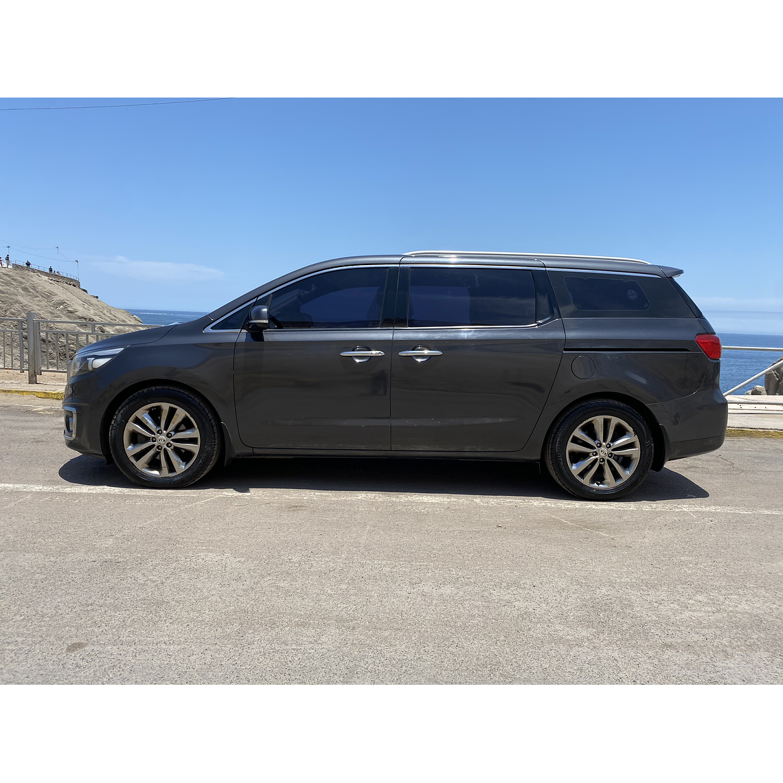 KIA CARNIVAL 2016 GRIS 2WD 14