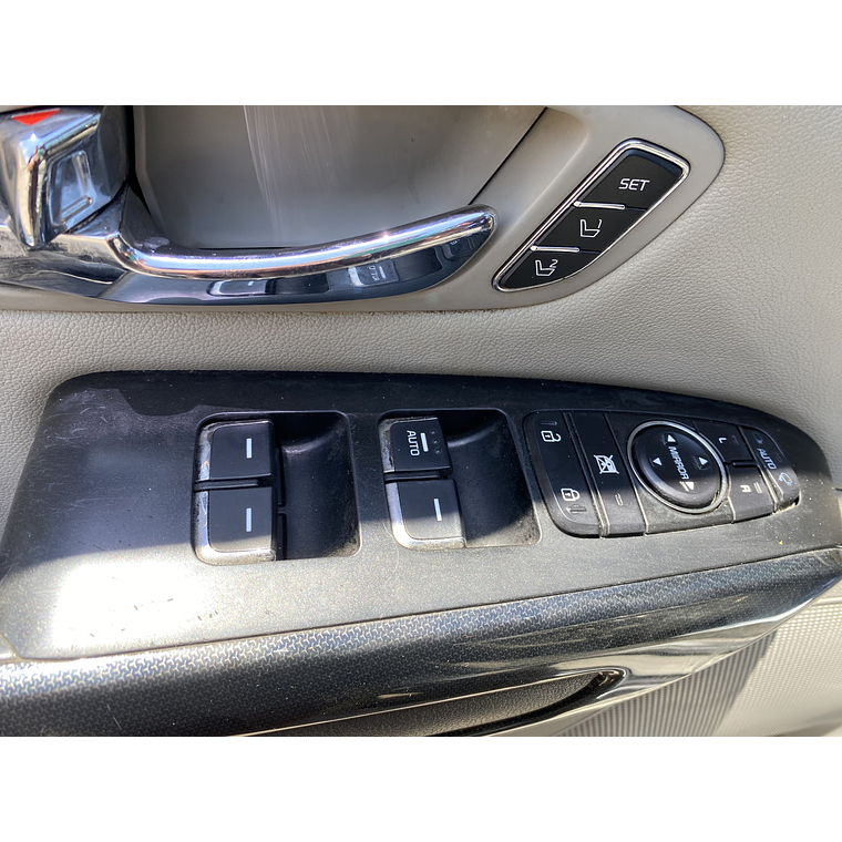 KIA CARNIVAL 2016 GRIS 2WD 19