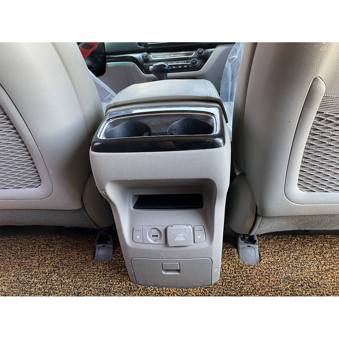 KIA CARNIVAL 2016 GRIS 2WD 38