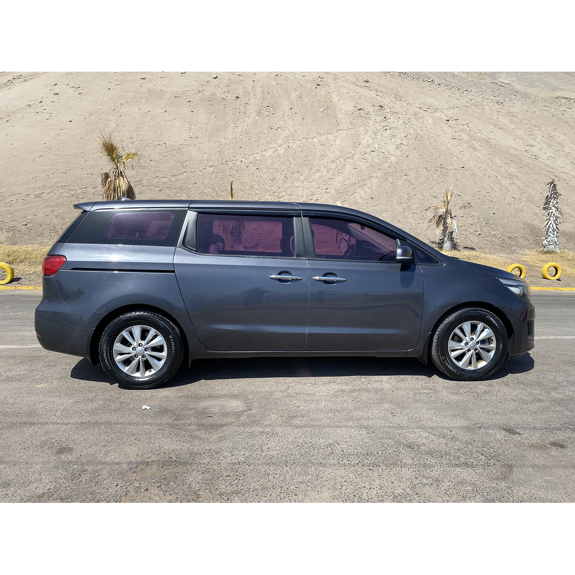 KIA CARNIVAL 2015 GRIS 2WD 8