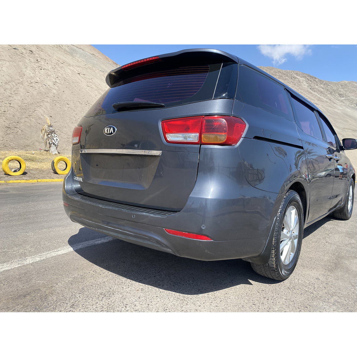 KIA CARNIVAL 2015 GRIS 2WD 9