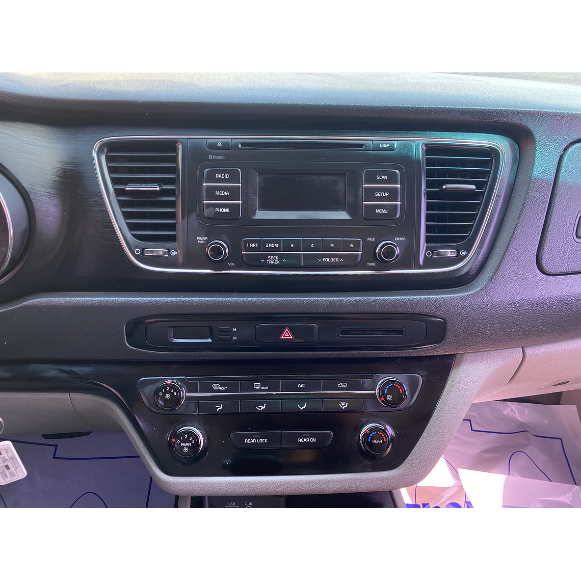 KIA CARNIVAL 2015 GRIS 2WD 25