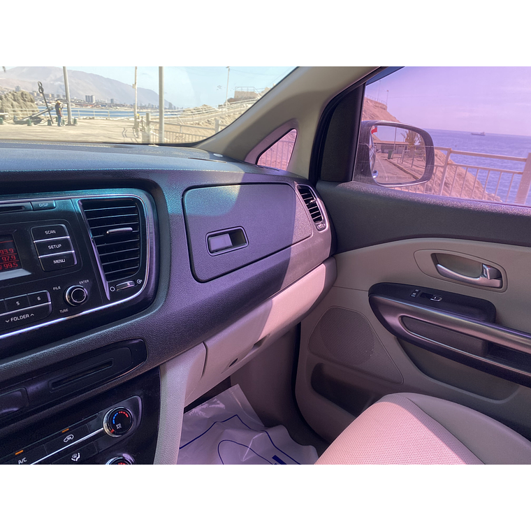 KIA CARNIVAL 2015 GRIS 2WD 27