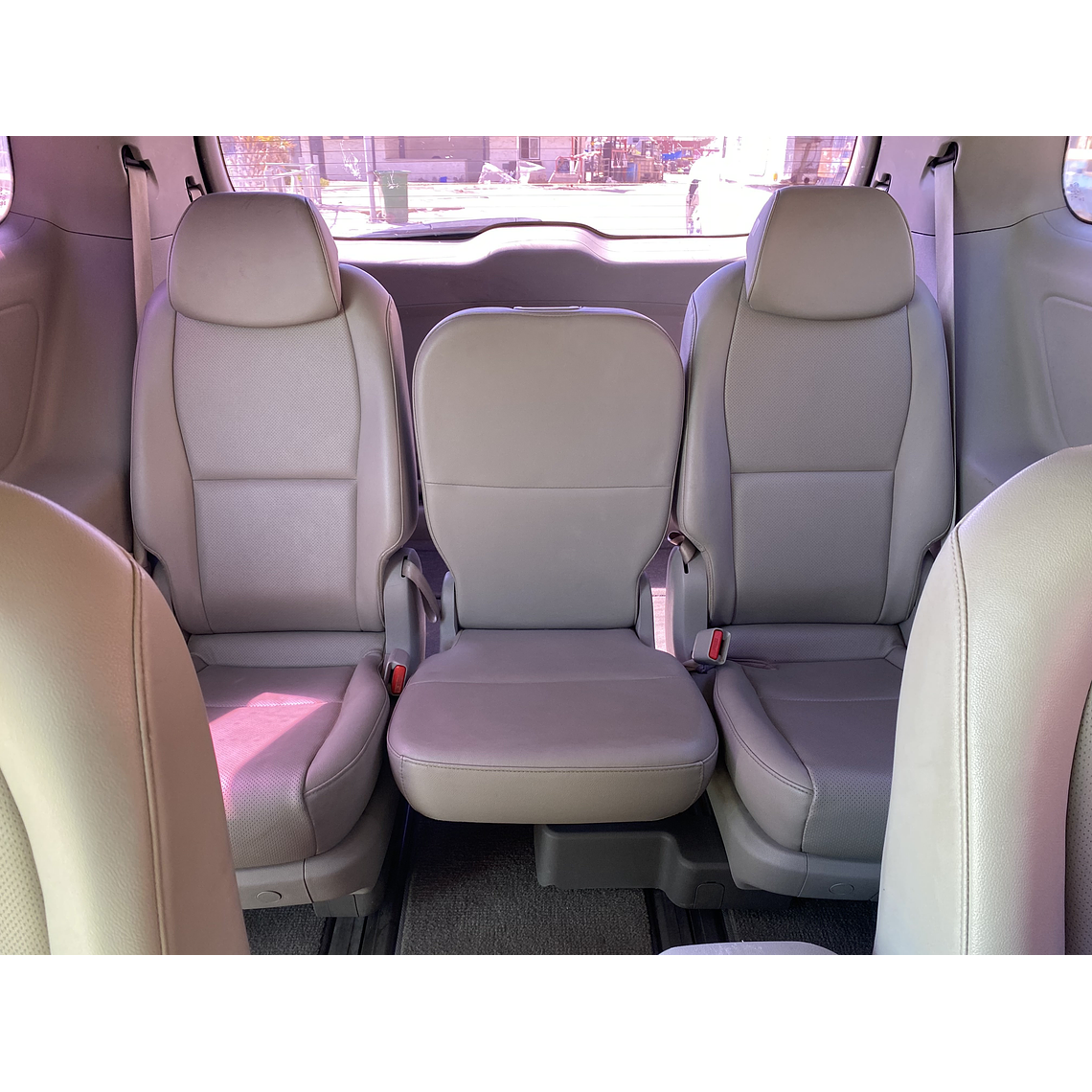 KIA CARNIVAL 2015 GRIS 2WD 28