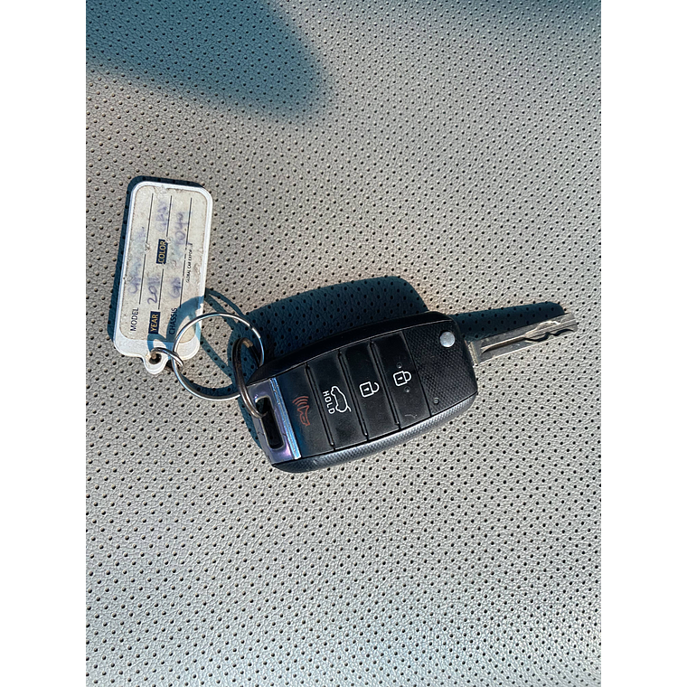 KIA CARNIVAL 2015 GRIS 2WD 32