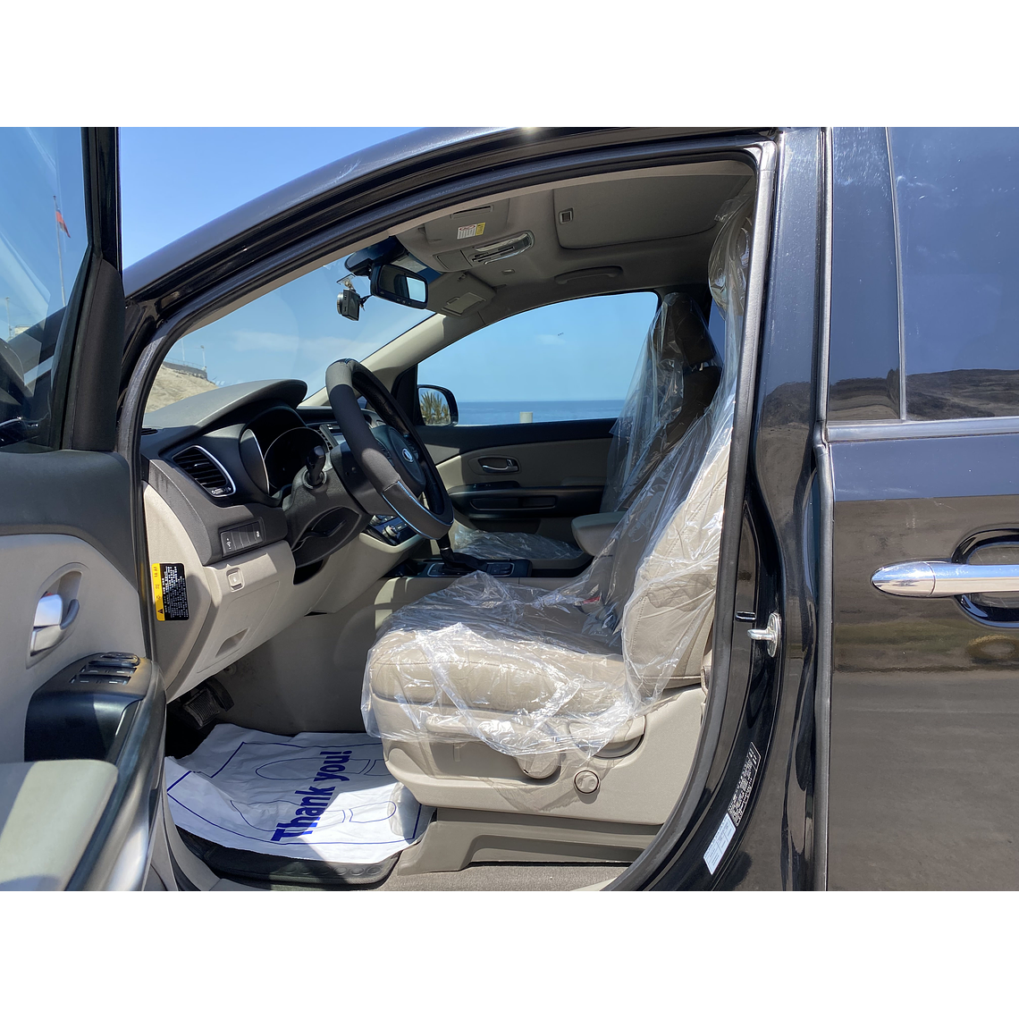 KIA CARNIVAL 2015 GRIS 2WD 24