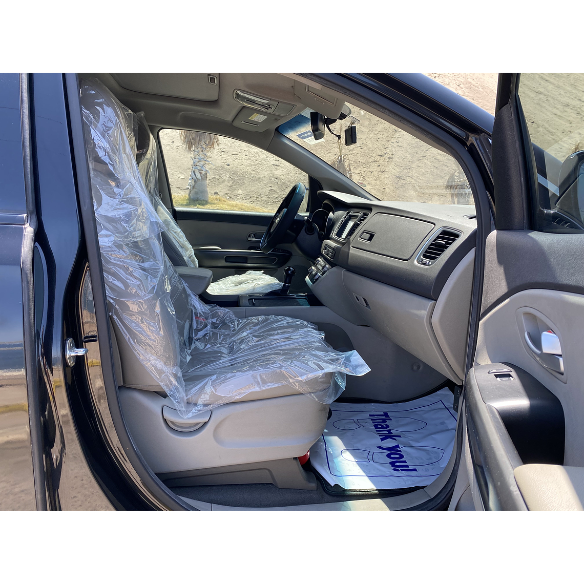 KIA CARNIVAL 2015 GRIS 2WD 29