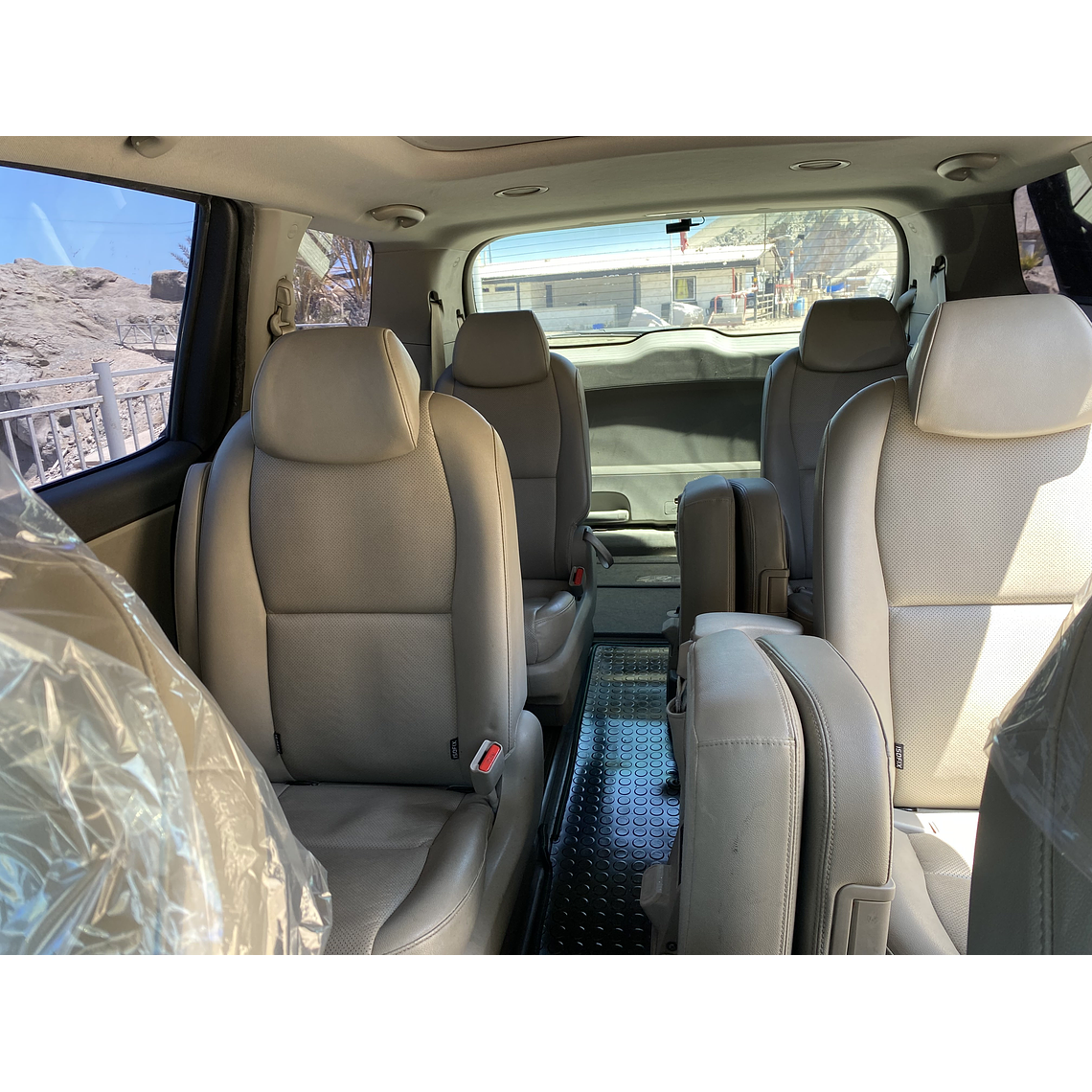 KIA CARNIVAL 2015 GRIS 2WD 35