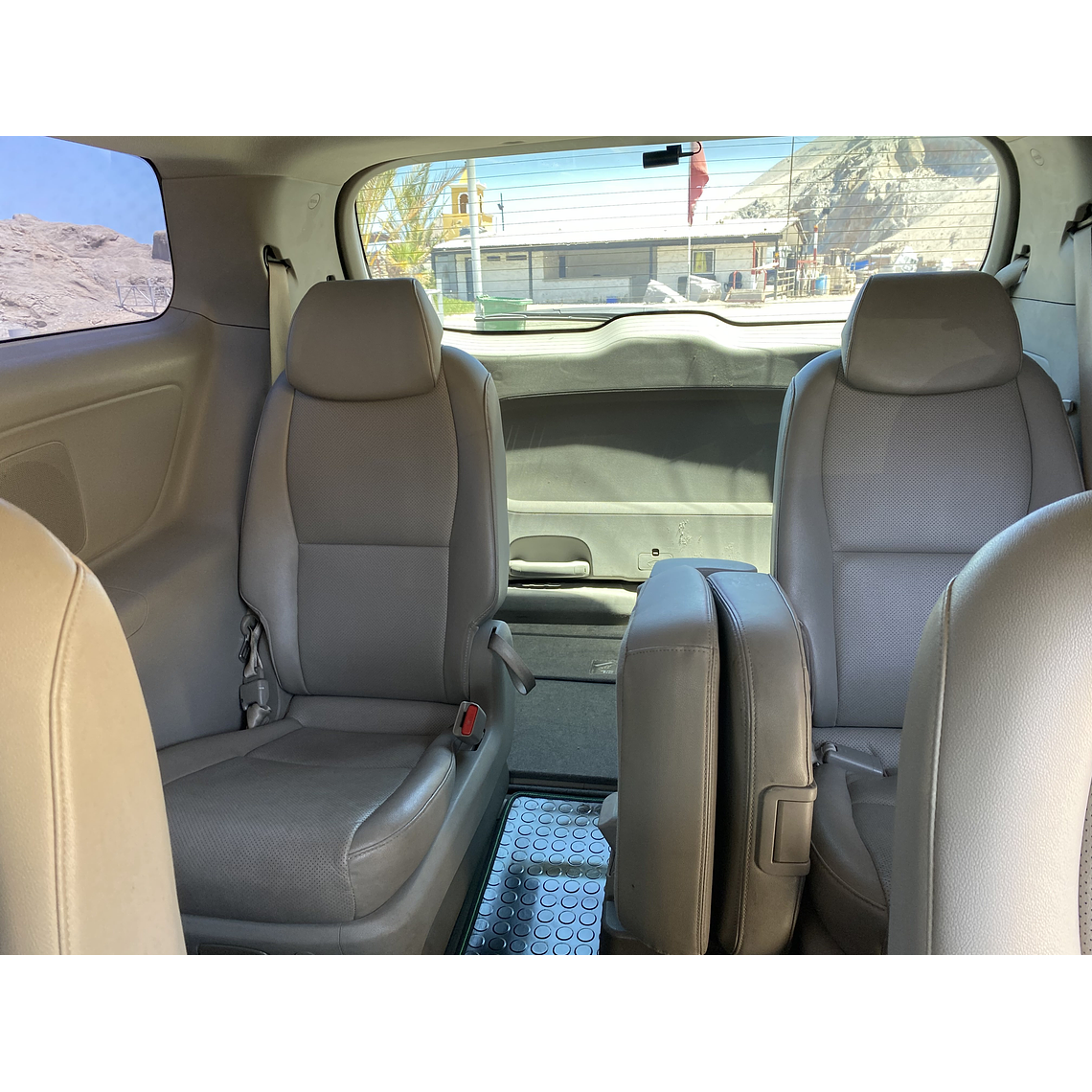 KIA CARNIVAL 2015 GRIS 2WD 37