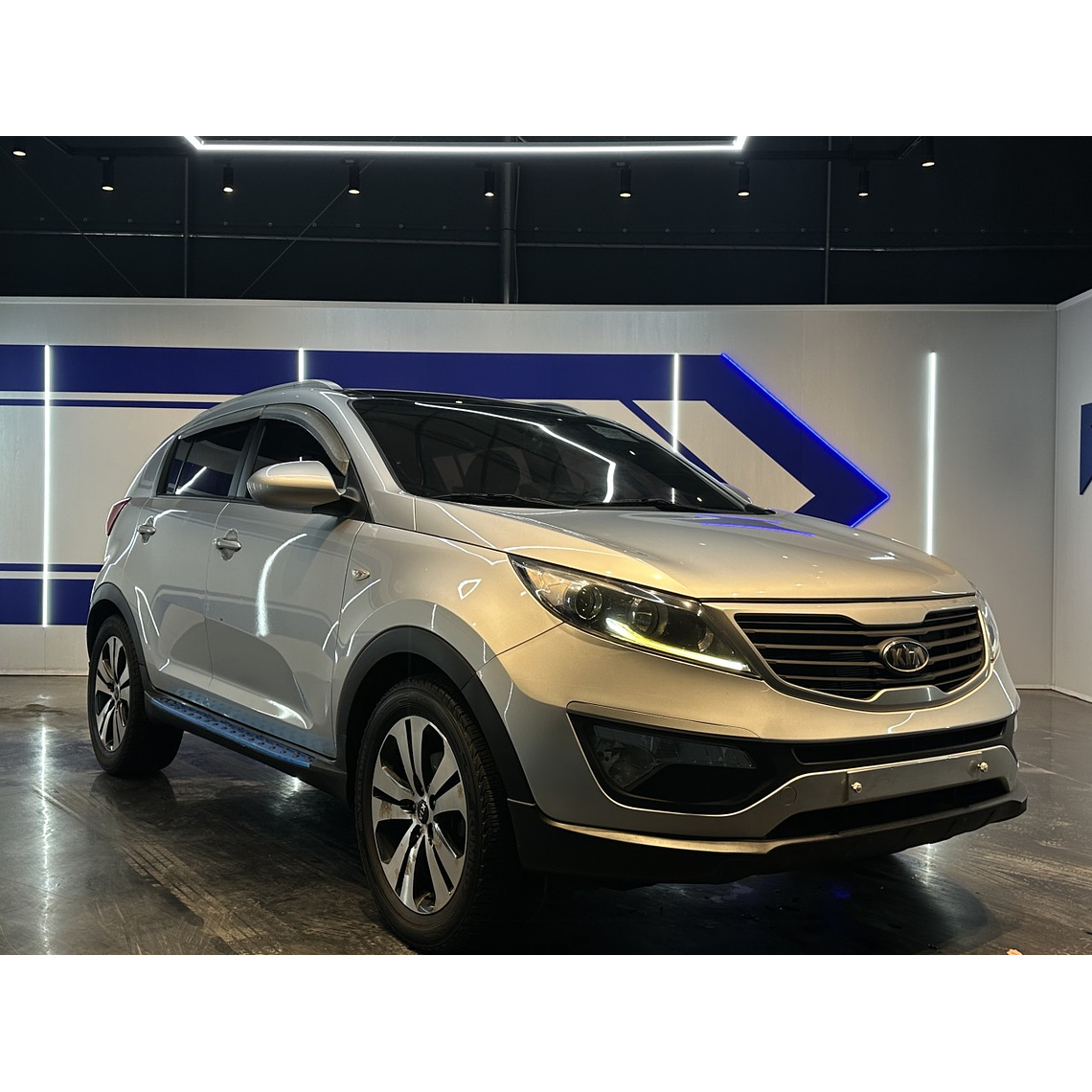 KIA SPORTAGE R 2012 1