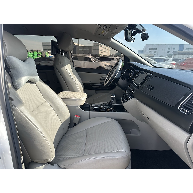 KIA CARNIVAL 2019 / 9PASAJEROS / DIESEL / CAMARA R / FULL 7