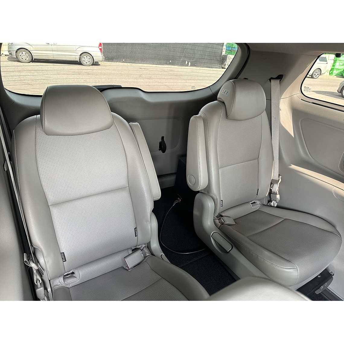 KIA CARNIVAL 2019 / 9PASAJEROS / DIESEL / CAMARA R / FULL 10