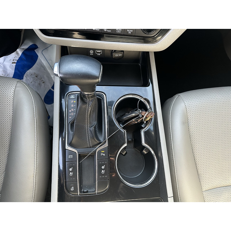 KIA CARNIVAL 2019 / 9PASAJEROS / DIESEL / CAMARA R / FULL 11