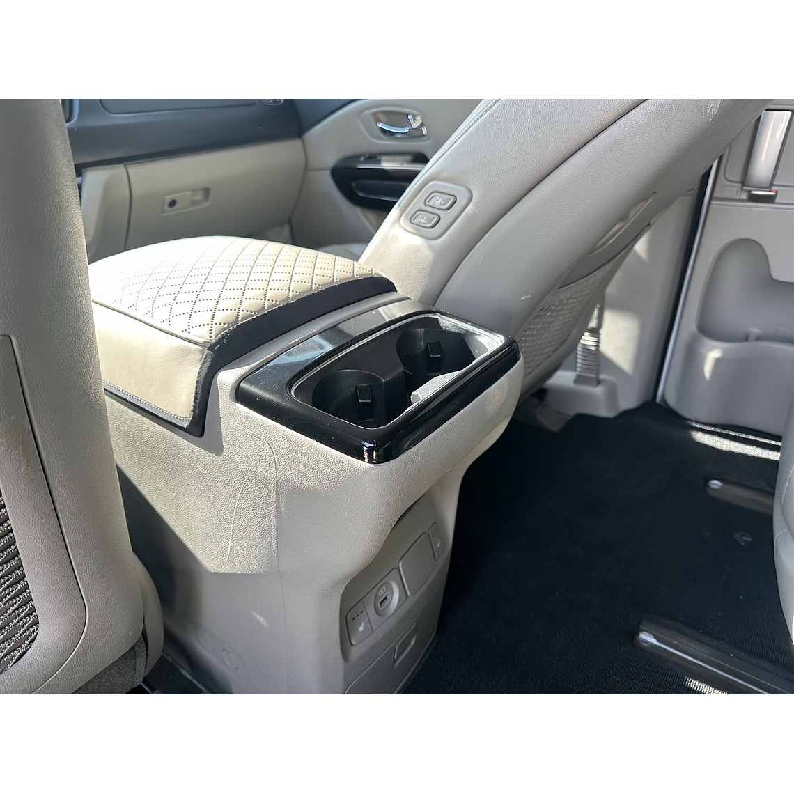 KIA CARNIVAL 2019 / 9PASAJEROS / DIESEL / CAMARA R / FULL 13