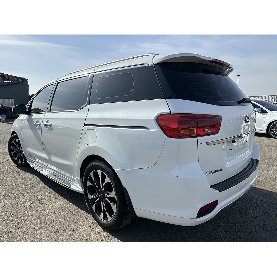 KIA CARNIVAL 2019 / 9PASAJEROS / DIESEL / CAMARA R / FULL 5