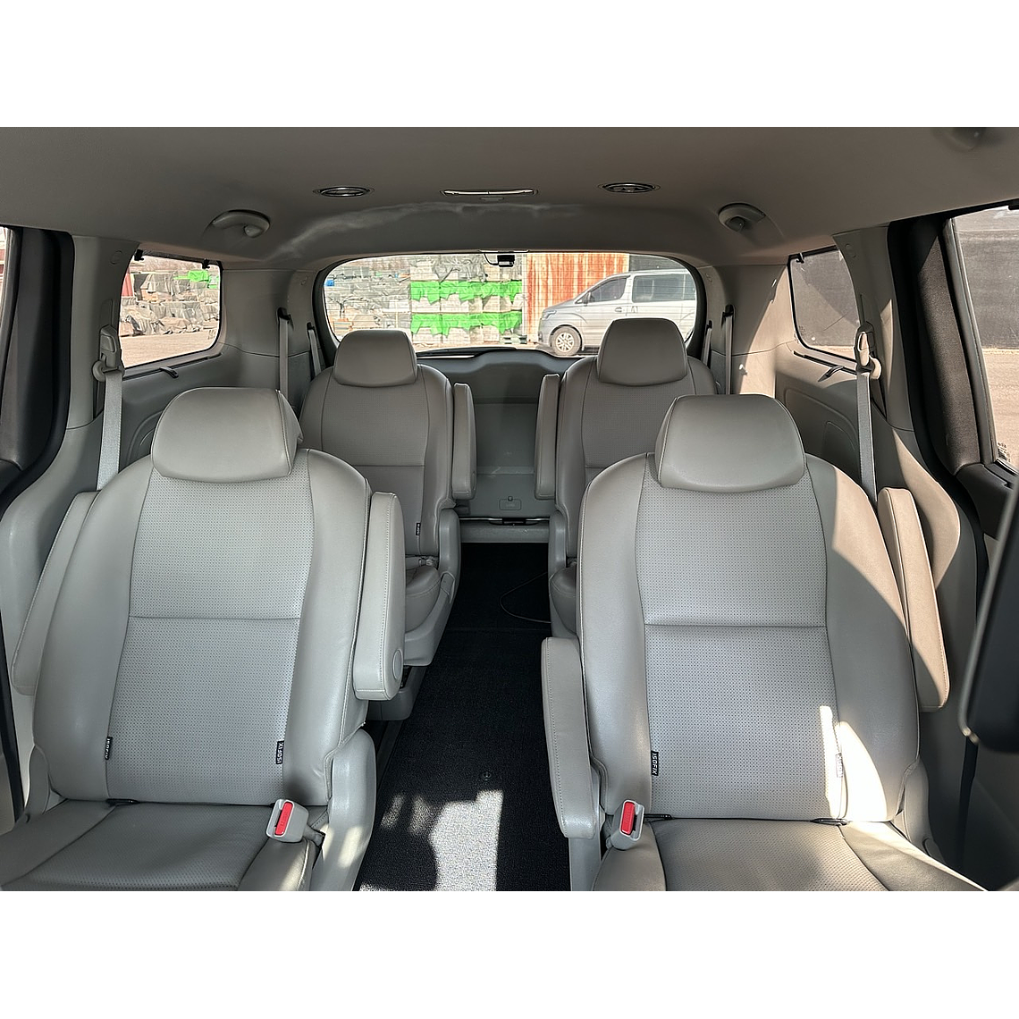 KIA CARNIVAL 2019 / 9PASAJEROS / DIESEL / CAMARA R / FULL 21