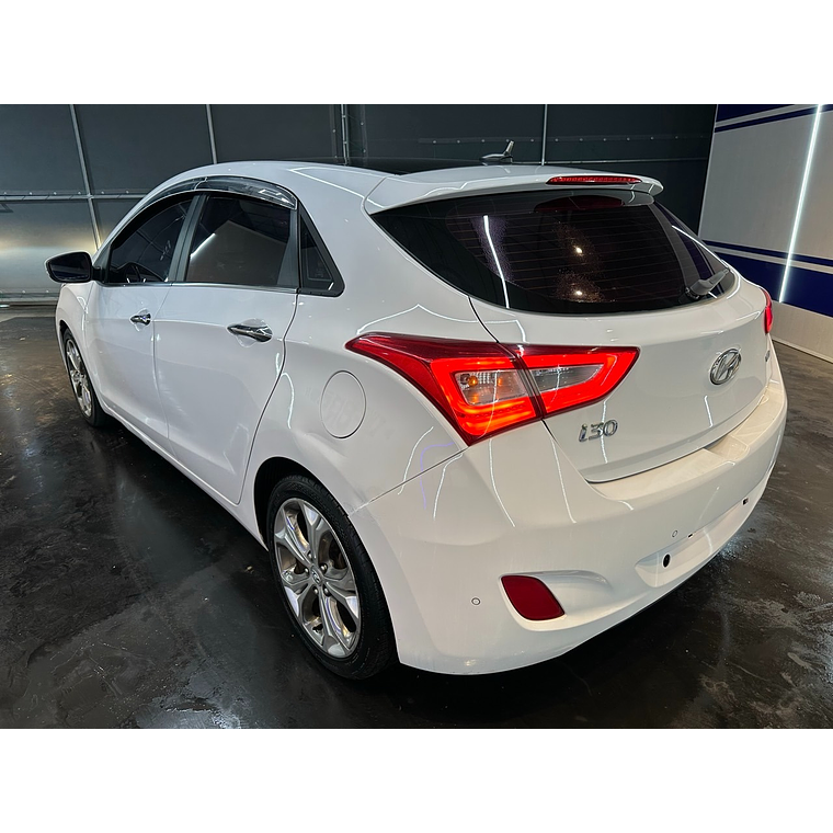 HYUNDAI i30 / TECHO PANORAMICO / SMARKEY / DIESEL  2