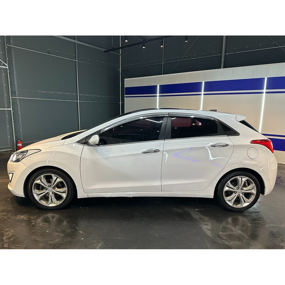 HYUNDAI i30 / TECHO PANORAMICO / SMARKEY / DIESEL  4