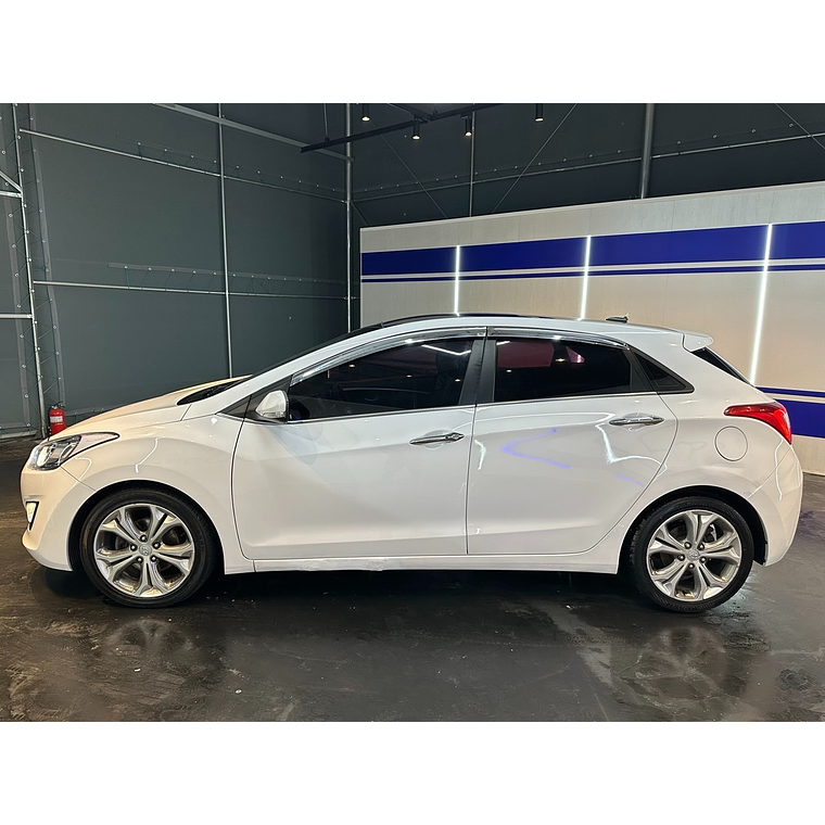 HYUNDAI i30 / TECHO PANORAMICO / SMARKEY / DIESEL  4