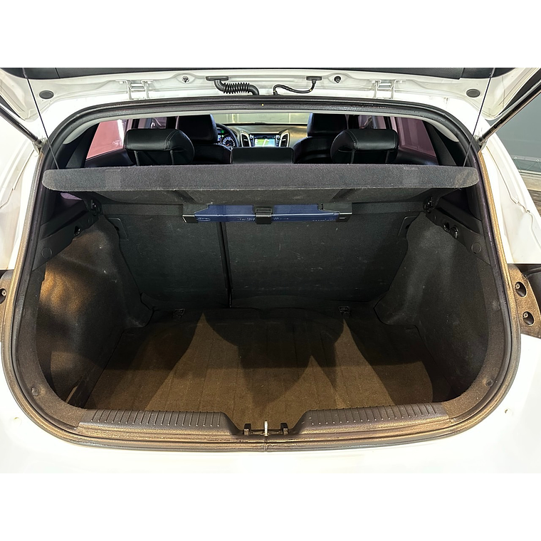 HYUNDAI i30 / TECHO PANORAMICO / SMARKEY / DIESEL  6