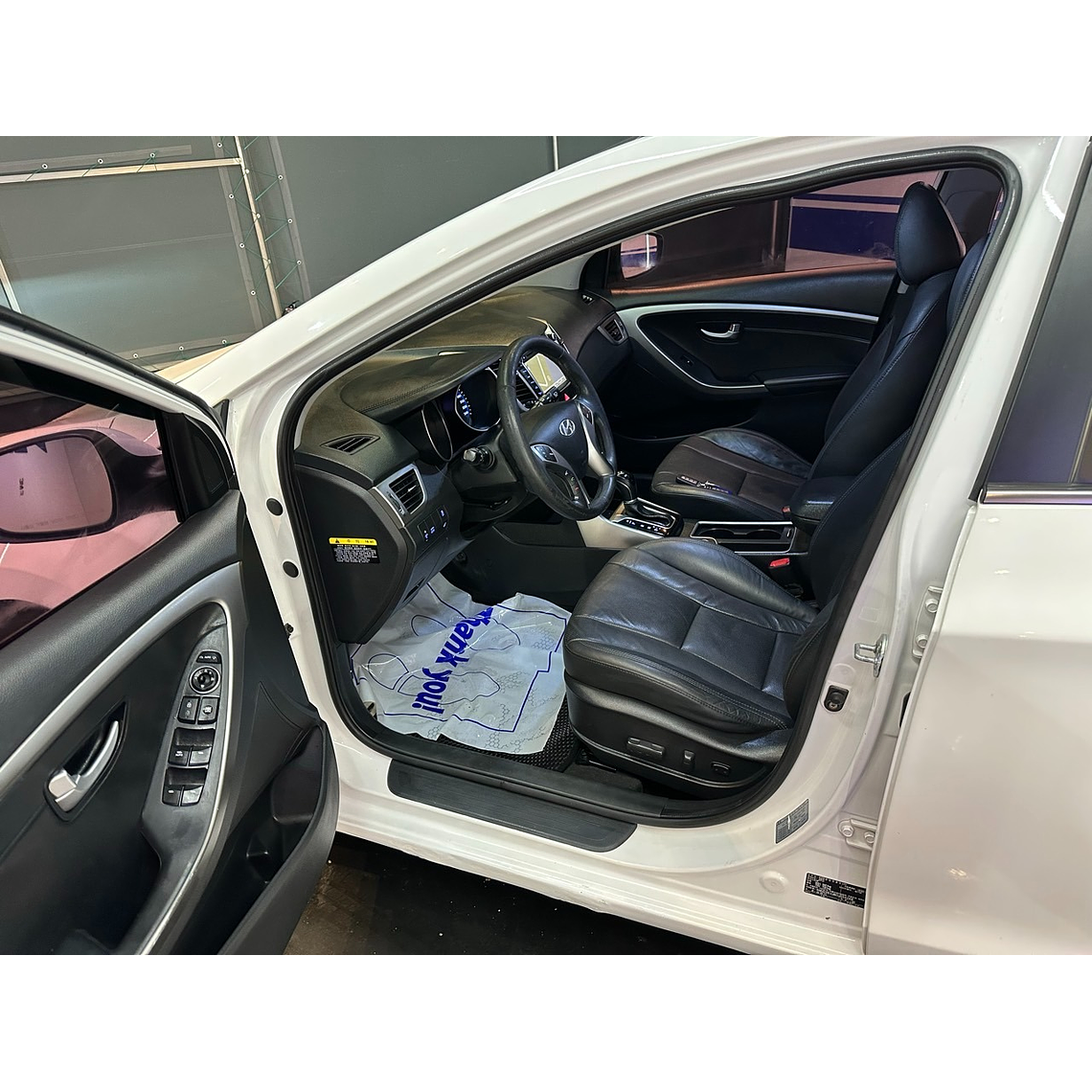 HYUNDAI i30 / TECHO PANORAMICO / SMARKEY / DIESEL  7