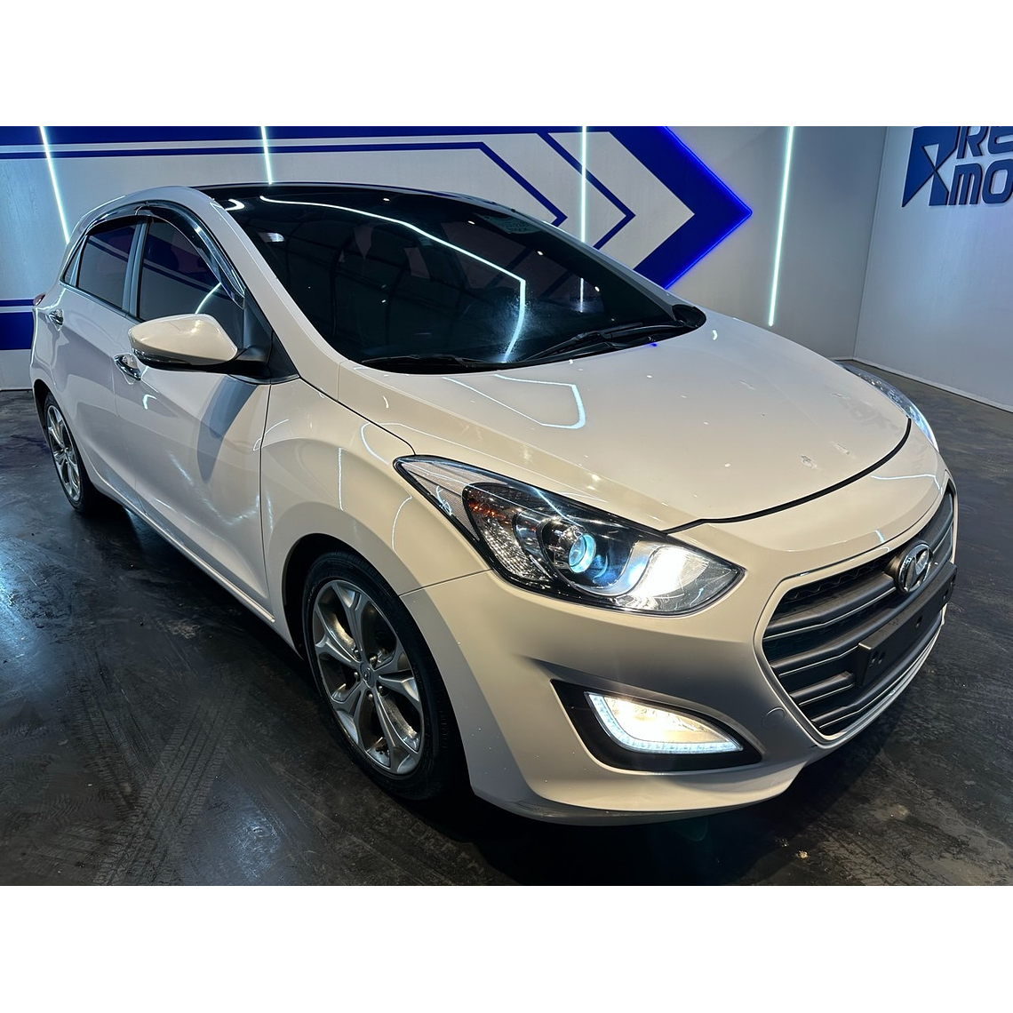 HYUNDAI i30 / TECHO PANORAMICO / SMARKEY / DIESEL  14