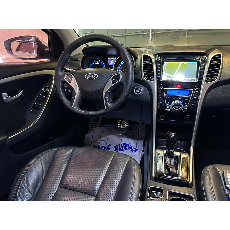 HYUNDAI i30 / TECHO PANORAMICO / SMARKEY / DIESEL  18