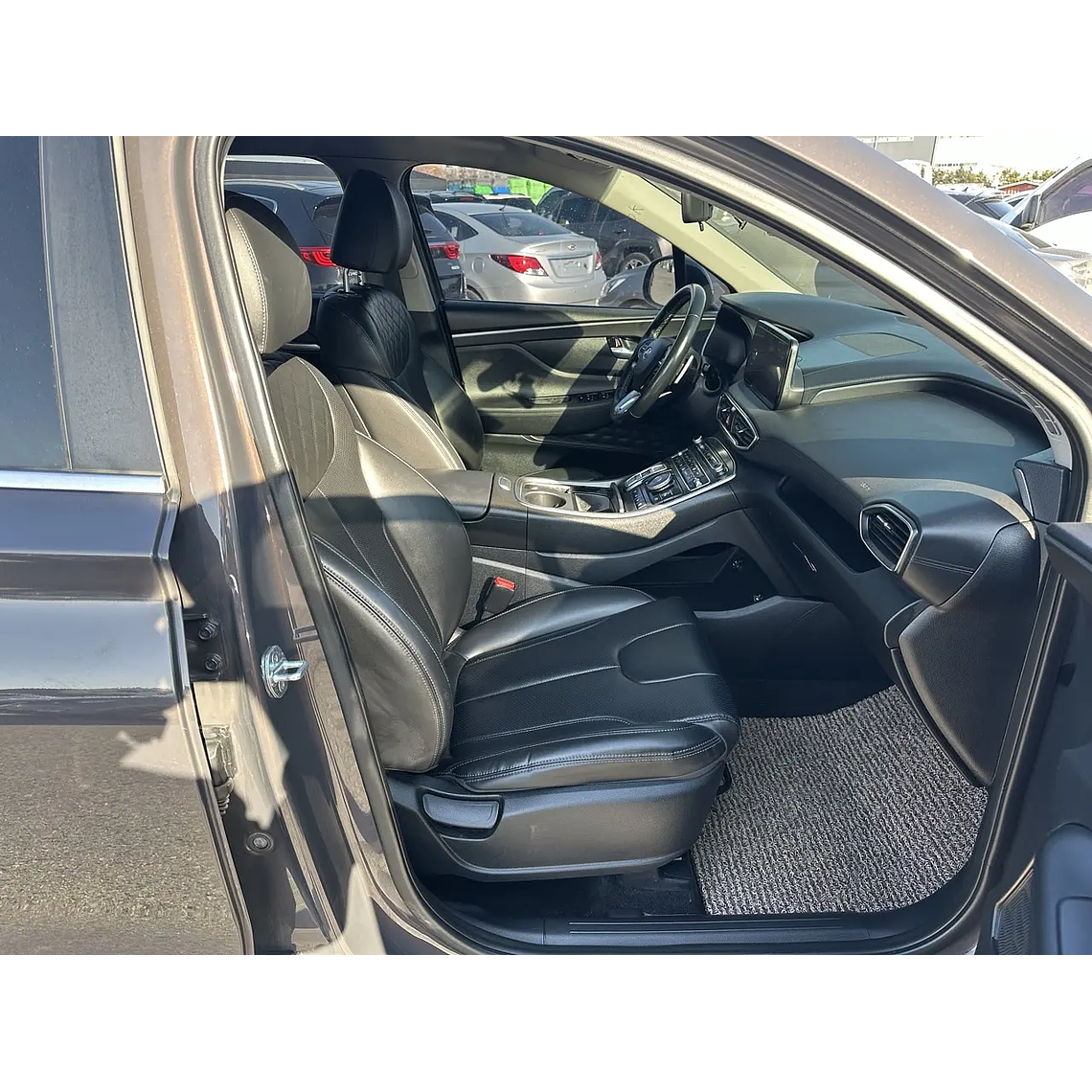 HYUNDAI SANTAFE 2021 / CAMARA R / AUTOMATICO / DIESEL / 7PASAJEROS 12