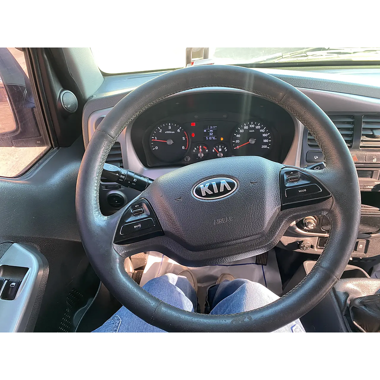 KIA BONGO 2019 / 1.2TON / KINGCAB / MECANICA CAJA 6TA / DIESEL 10