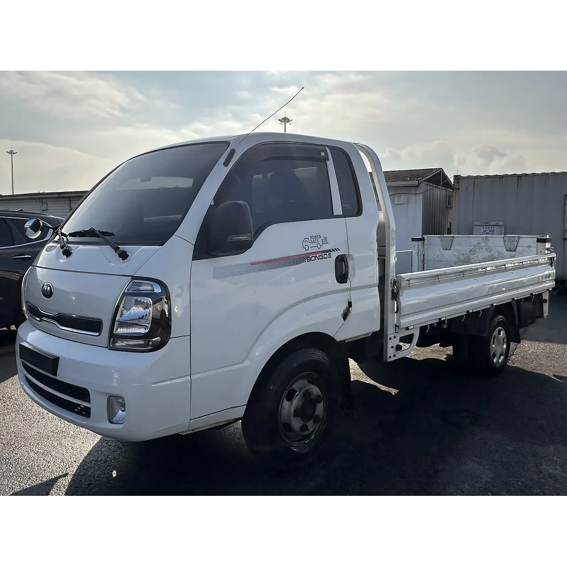 KIA BONGO3 2020 1.2T / CAMARA R / MECANICO / DIESEL 2.5 1