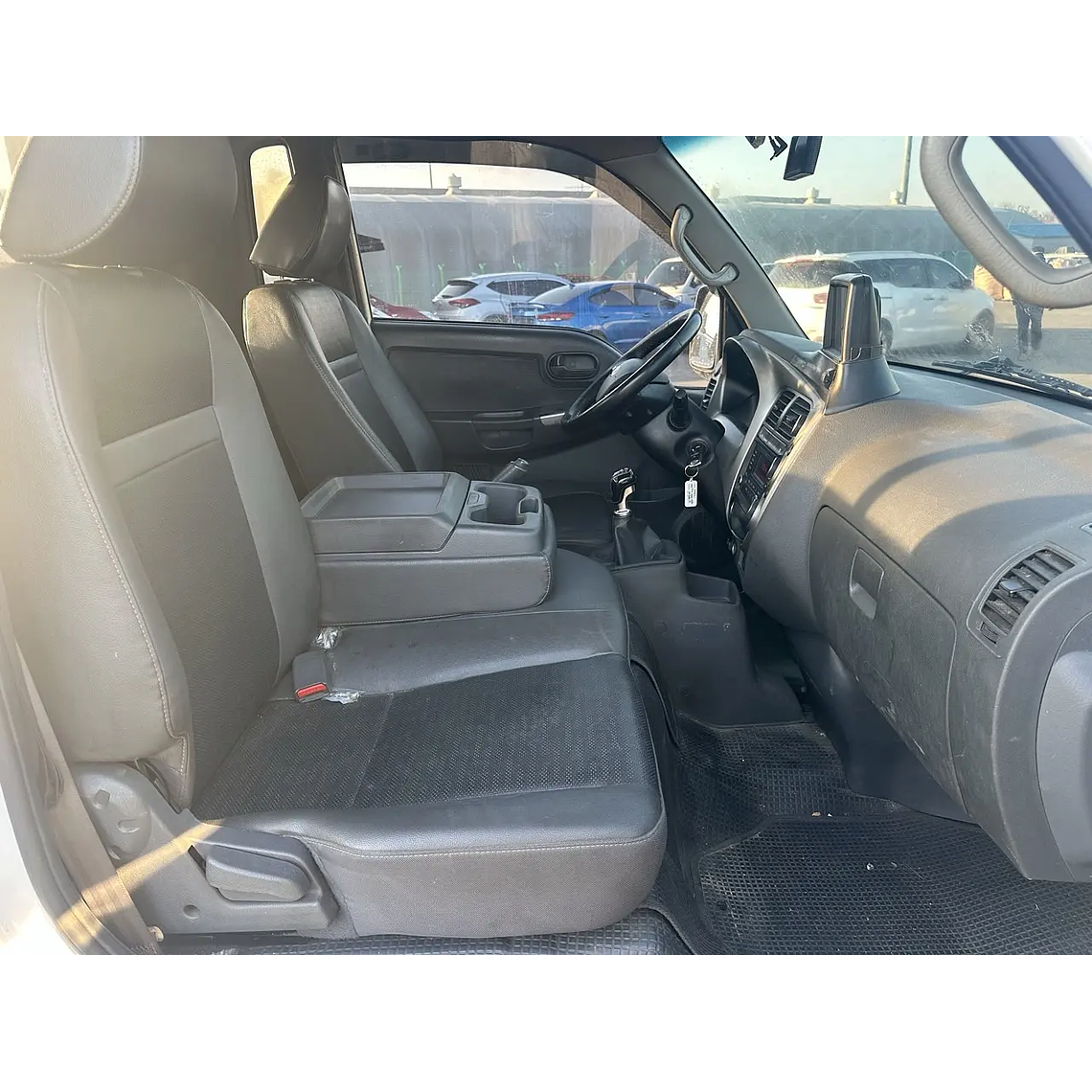 KIA BONGO3 2020 1.2T / CAMARA R / MECANICO / DIESEL 2.5 4