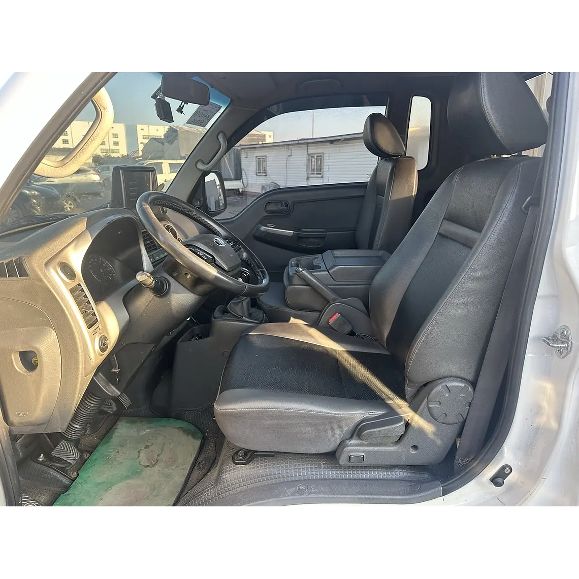 KIA BONGO3 2020 1.2T / CAMARA R / MECANICO / DIESEL 2.5 8