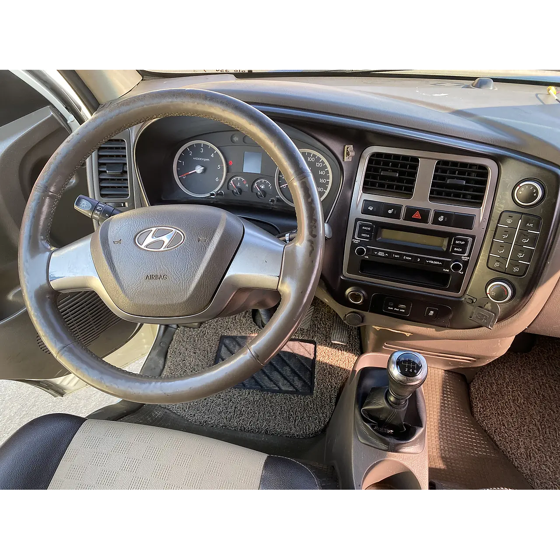 HYUNDAI PORTER 2018 / DOBLE CAB / MECÁNICA / DIESEL 14