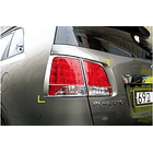 FOCO TRASERO CROMADO SORENTO  2010 -2014  1