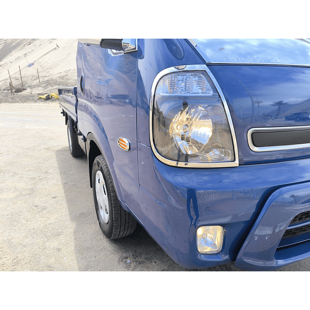 KIA BONGO SUPER CAB 2016 / 1TON / 4WD MECANICA CAJA 6TA / DIESEL 4