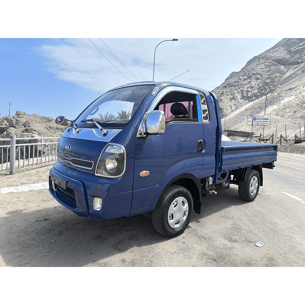 KIA BONGO SUPER CAB 2016 / 1TON / 4WD MECANICA CAJA 6TA / DIESEL 3